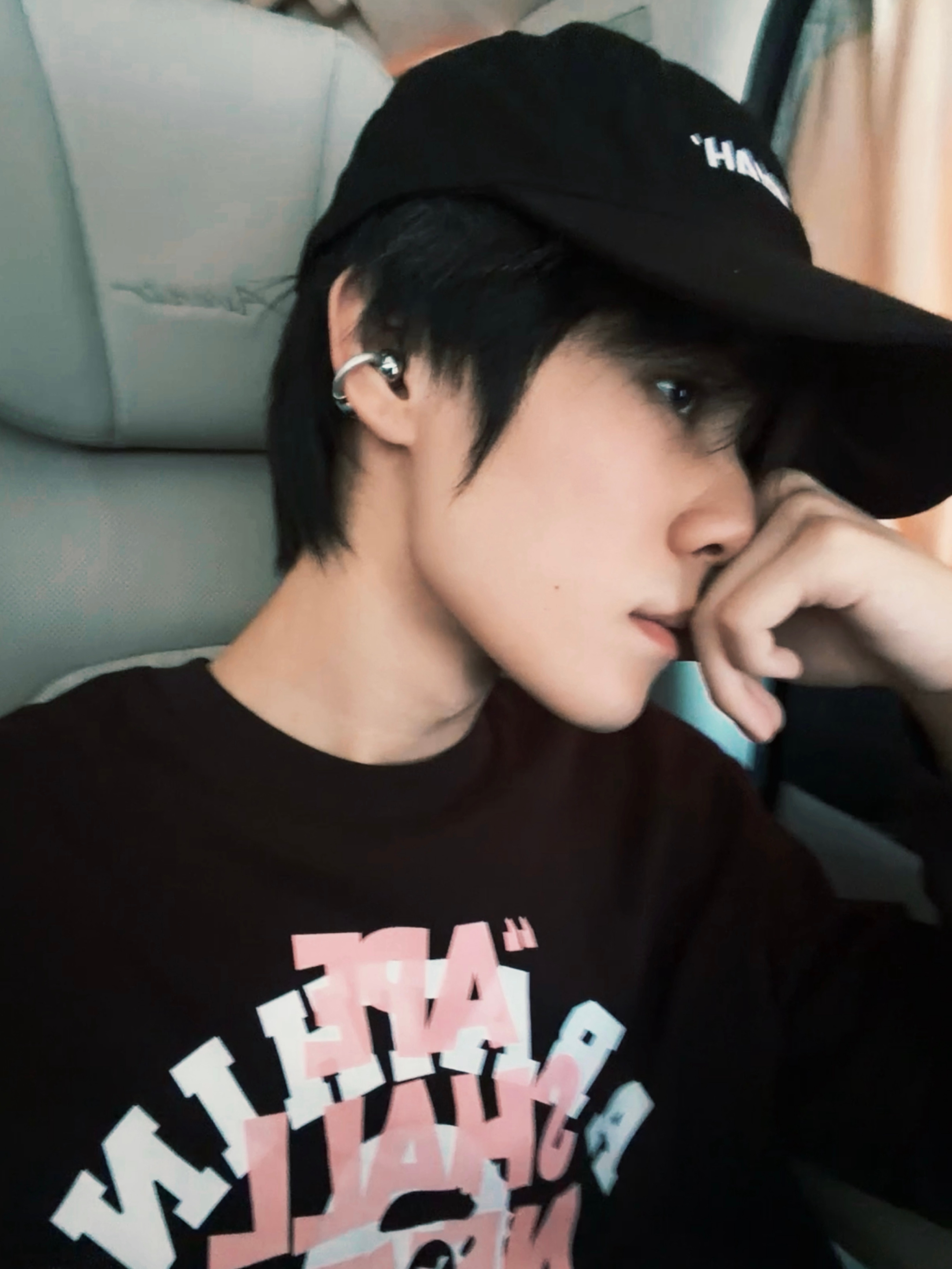 忧郁男神🐷 