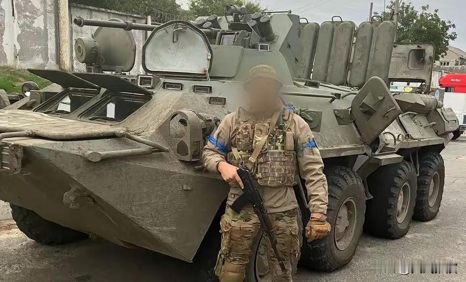 乌克兰征兵官殴打退伍老兵事件后续

这件事太让人心寒了。
退伍老兵安德烈，明明有