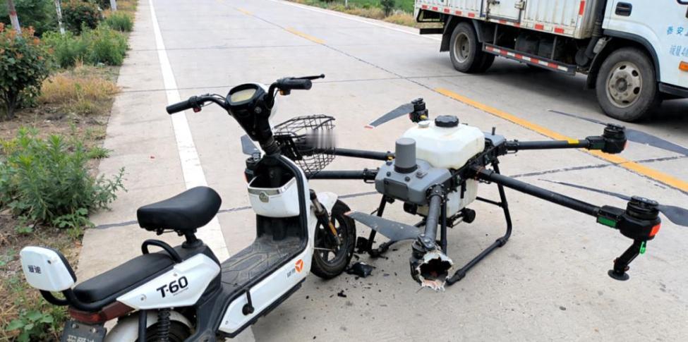 农用无人机伤人谁担责？公安法院判例说清，持证也不能免责
科技助农越来越普及，农用