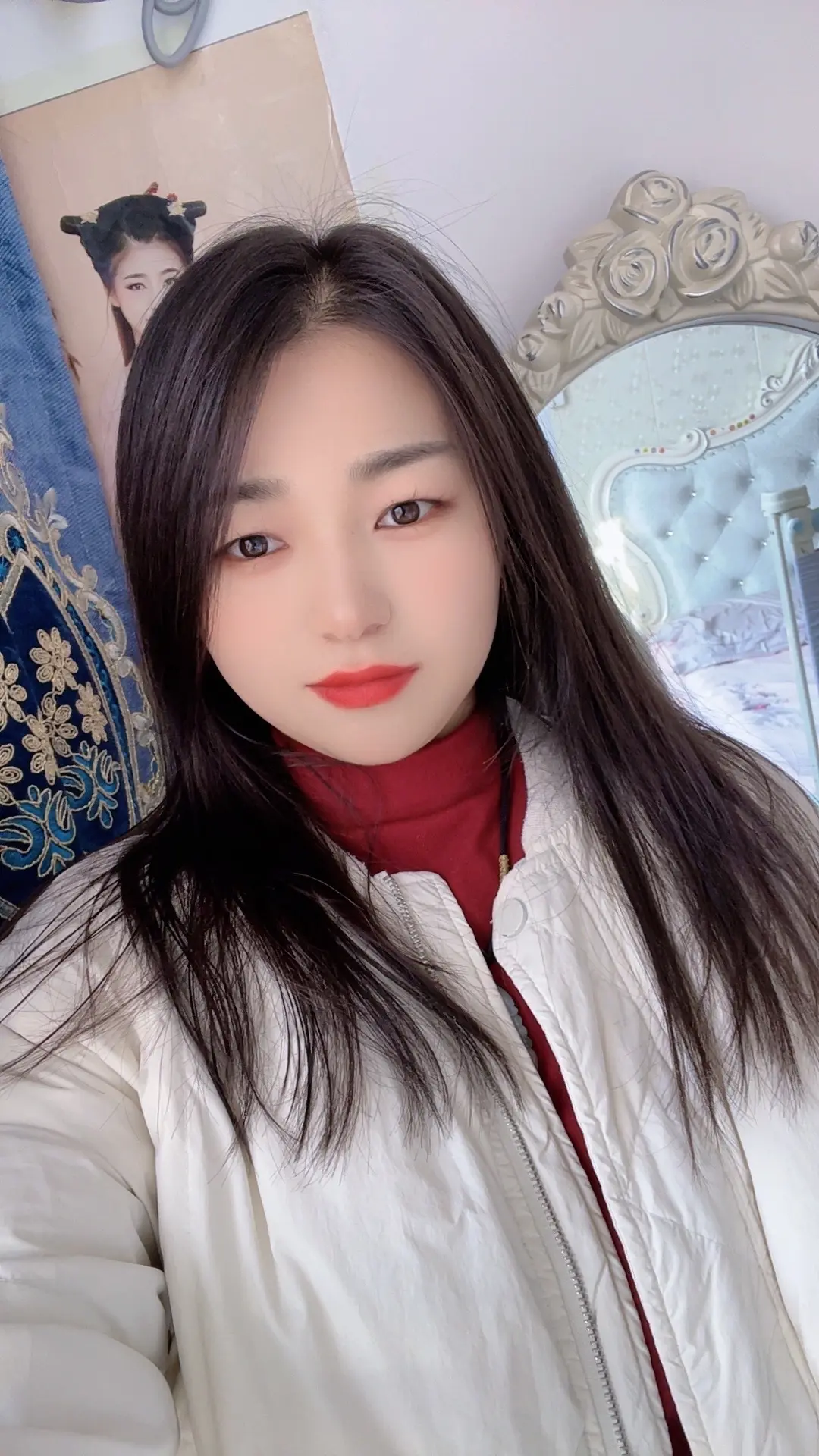 永远不要让你的筹码，只剩下老实和善良，大家都喜欢老实人，却不会尊重老实人。