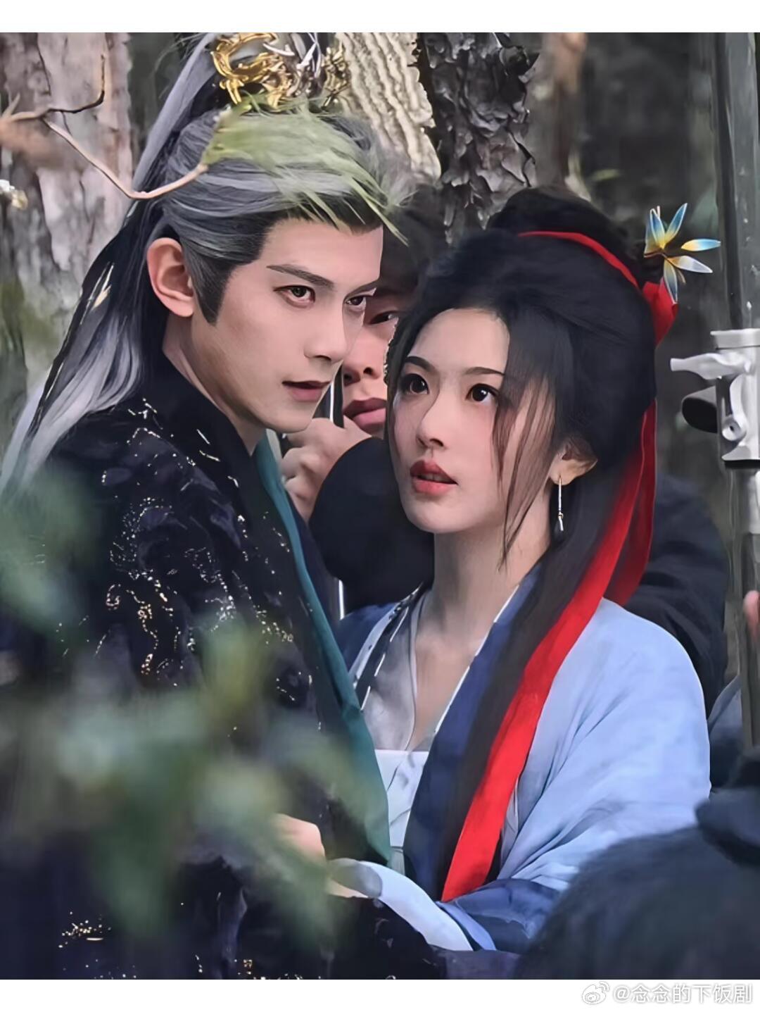 逐玉完了，又磕上一对副CP逐玉新出来的这对真好磕啊，男生一种阴湿男鬼感，女生竟然