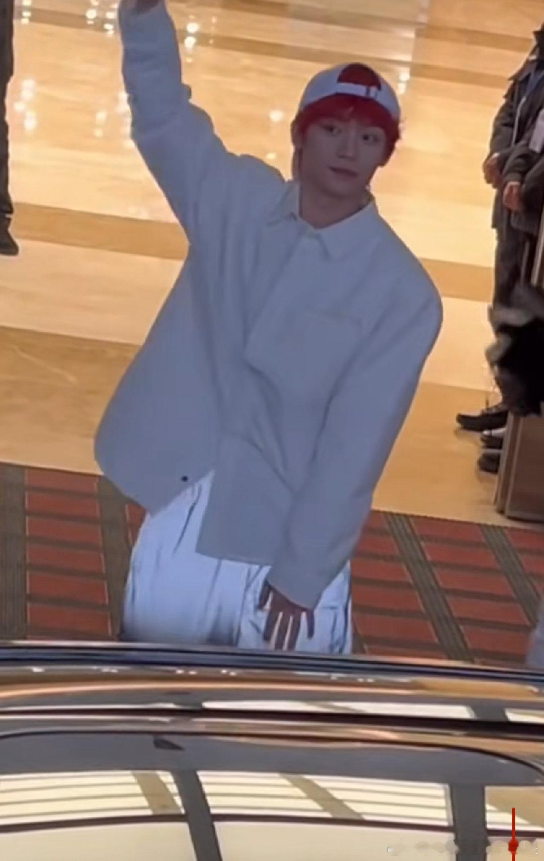 梓渝粉丝武汉送机梓渝粉丝武汉送机