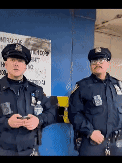 美国优先还是以色列优先？
你在偷笑啊，老兄，来吧
不能说
你不能说“美国优先”吗