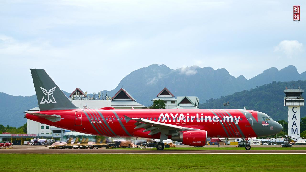 原来MYairline航空公司的空客A320有姊妹涂装啊。👭👭👭👭👭?