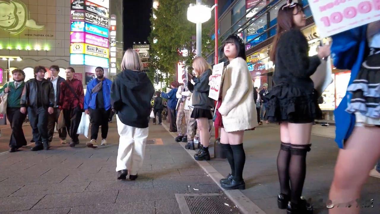 一觉醒来日本迎来个坏消息！日本媒体曝光，中国给国内所有芯片厂下达了个“死命令”，