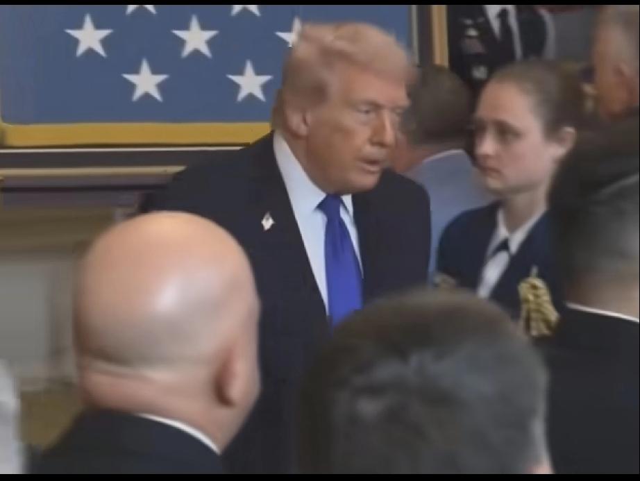 怪不得库尔德武装会遭中东各国轻视，上次被美国害得还不够惨吗？这次又被美国利用，被