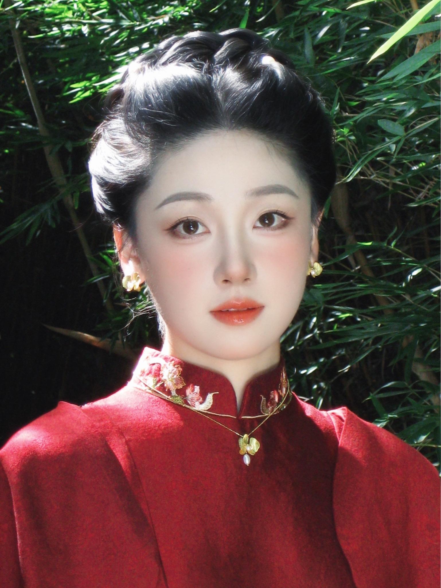 金风玉露一相逢，胜却人间无数。