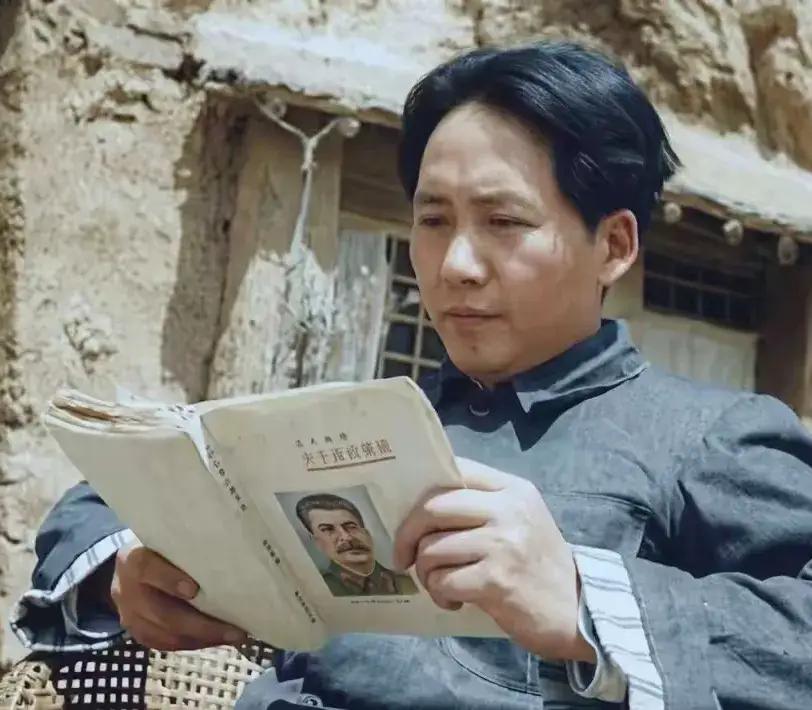 天若有情天亦老，
人间正道是沧桑。