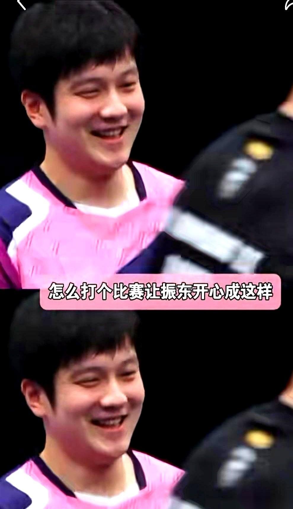樊振东刚输了球，2比3，欧冠四分之一决赛。
他球拍还没放下，全队人“疯”了一样冲