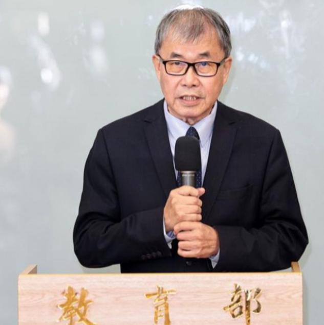 见过厚脸皮的，没见过这么厚脸皮的！前脚郑英耀被国台办列为“台独”顽固分子，后脚就