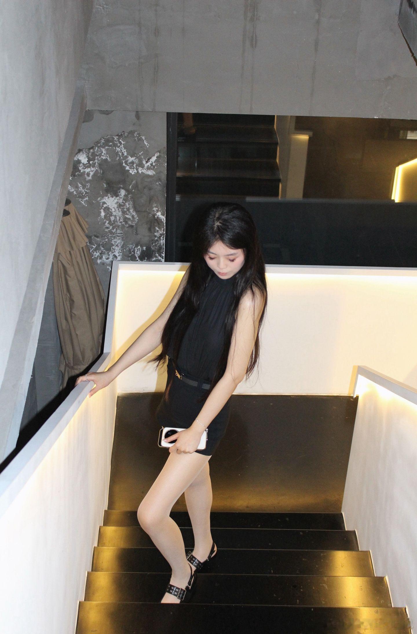 轻熟女神范儿 成年女性美女