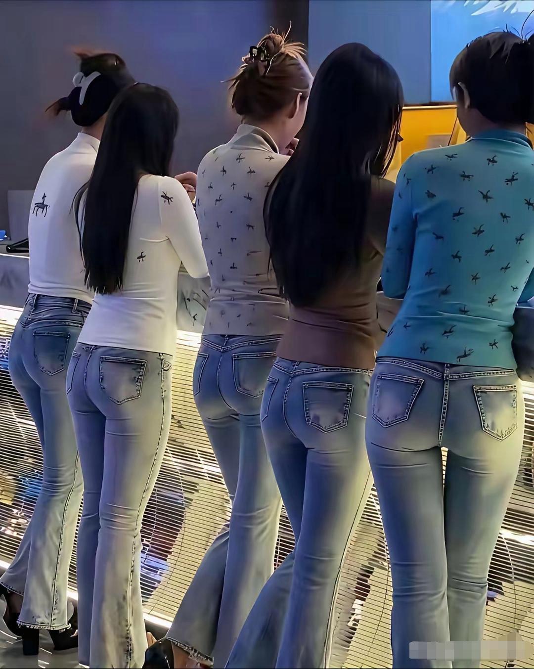 为什么如此受欢迎呢？牛仔裤聚会真漂亮