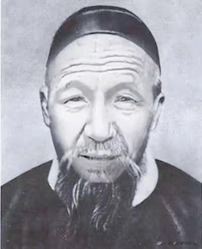 左宗棠抬着棺材进新疆，打赢了仗，却输掉了半个伊犁河谷。

1878年，他手下的西
