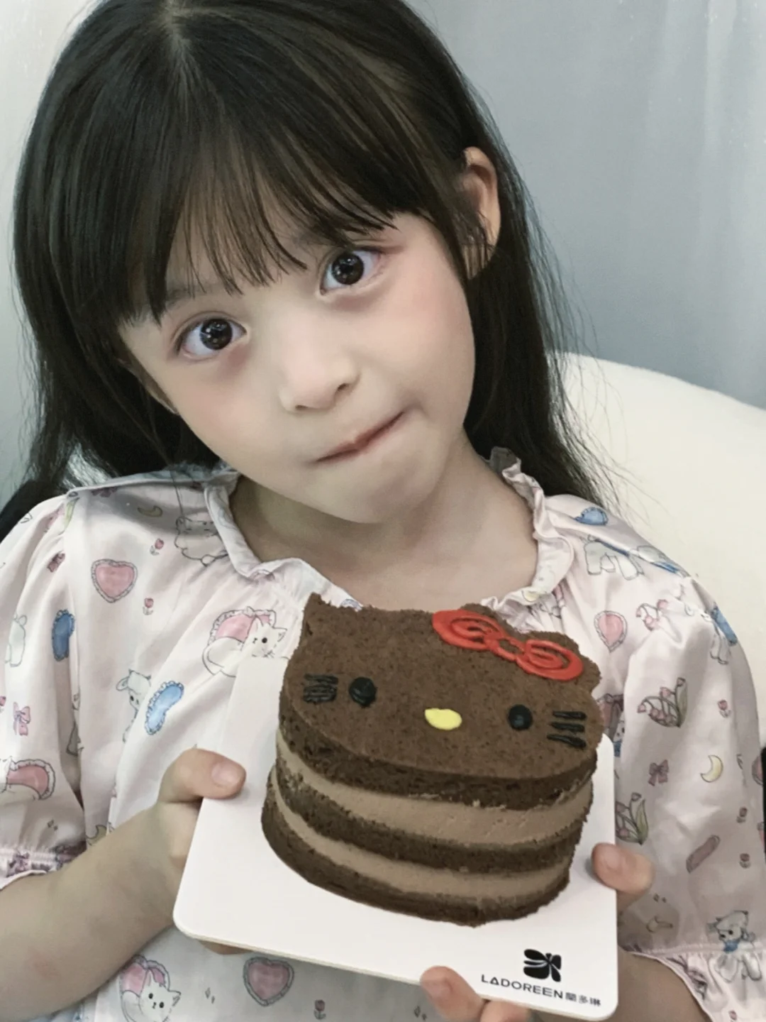 ≽^•༚•🎀≼