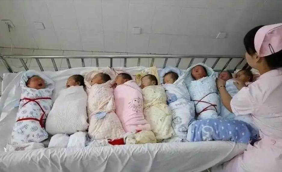 年轻人不愿意生孩子，人口断崖式下降，中国经济发生大变革，我们普通人该何去何从？