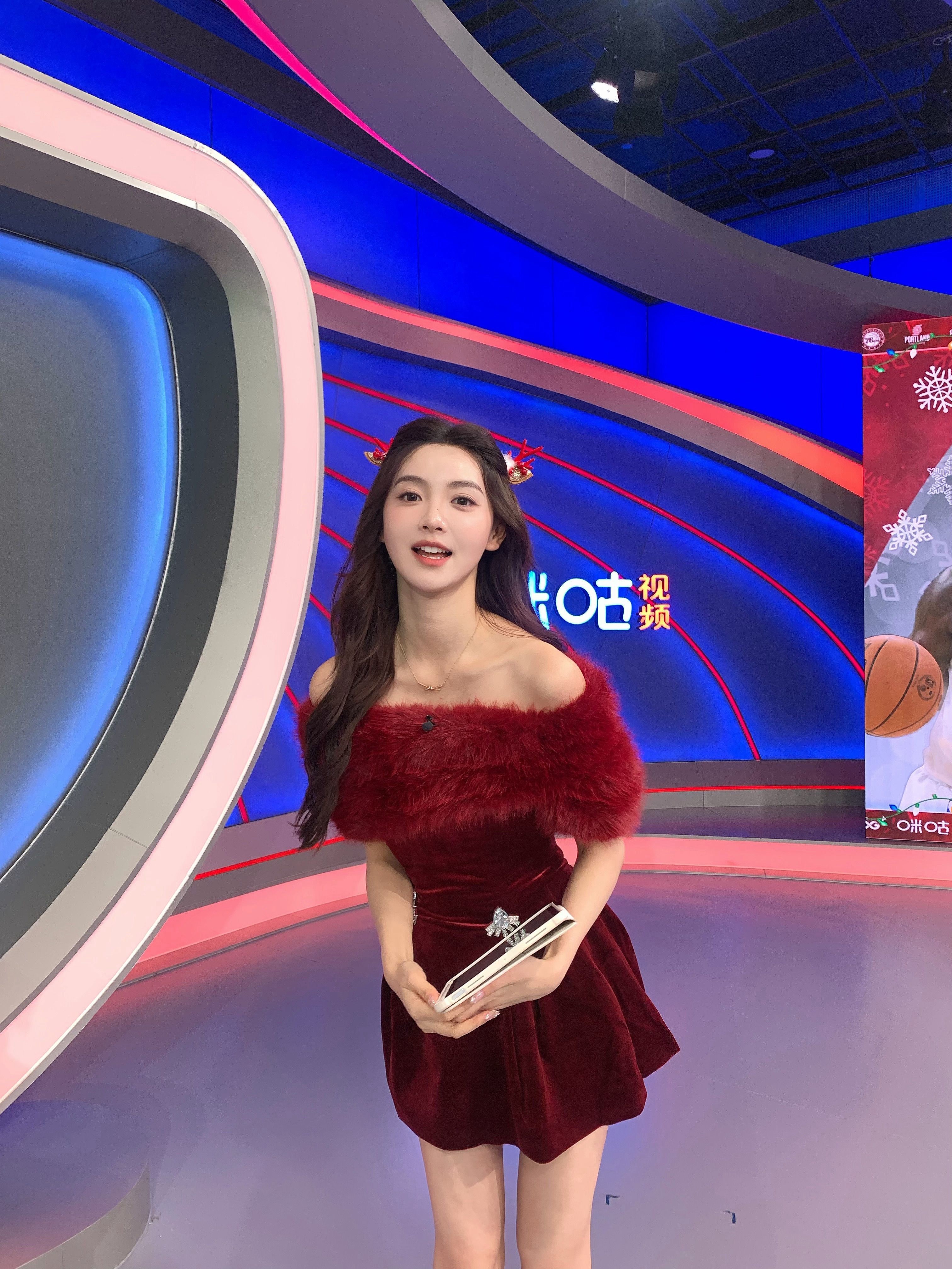 金佳悦 圣诞主持碎片～🧑🎄 