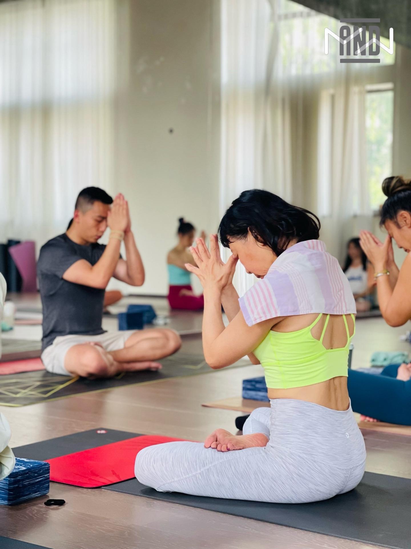 不要等待运气降临，应该去努力掌握知识！