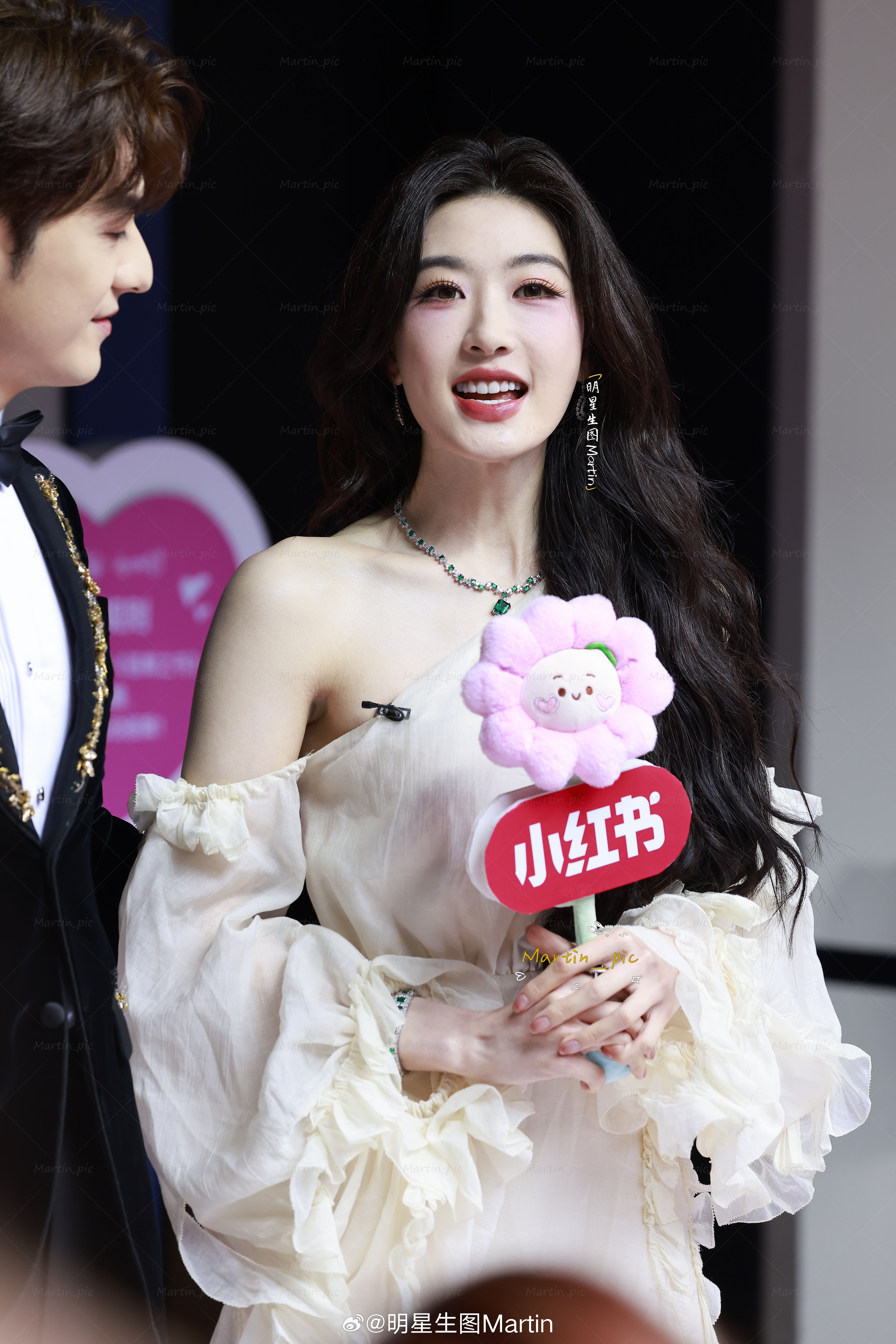 孙乐言 孙乐言redgala盛典生图孙乐言就这样美翻现场！！怼脸生图太美啦毓言C