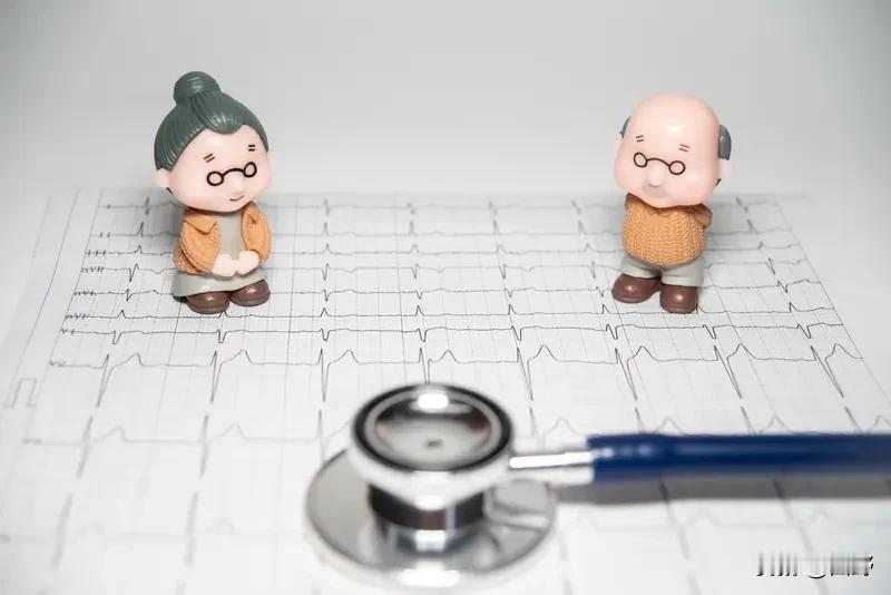 老年人该如何面对衰老后的生活? 老年人面对衰老后的生活，得从多方面着手。
生活习