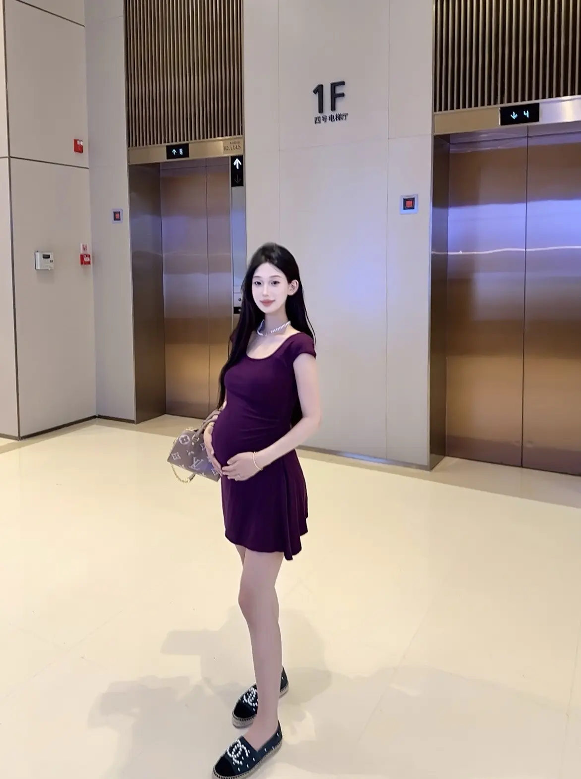 姐都显怀了 你还没释怀呢？
