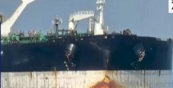 中俄为什么隐忍？美国军方在委内瑞拉扣押一艘属于俄罗斯的油轮
美国海岸警卫队从20