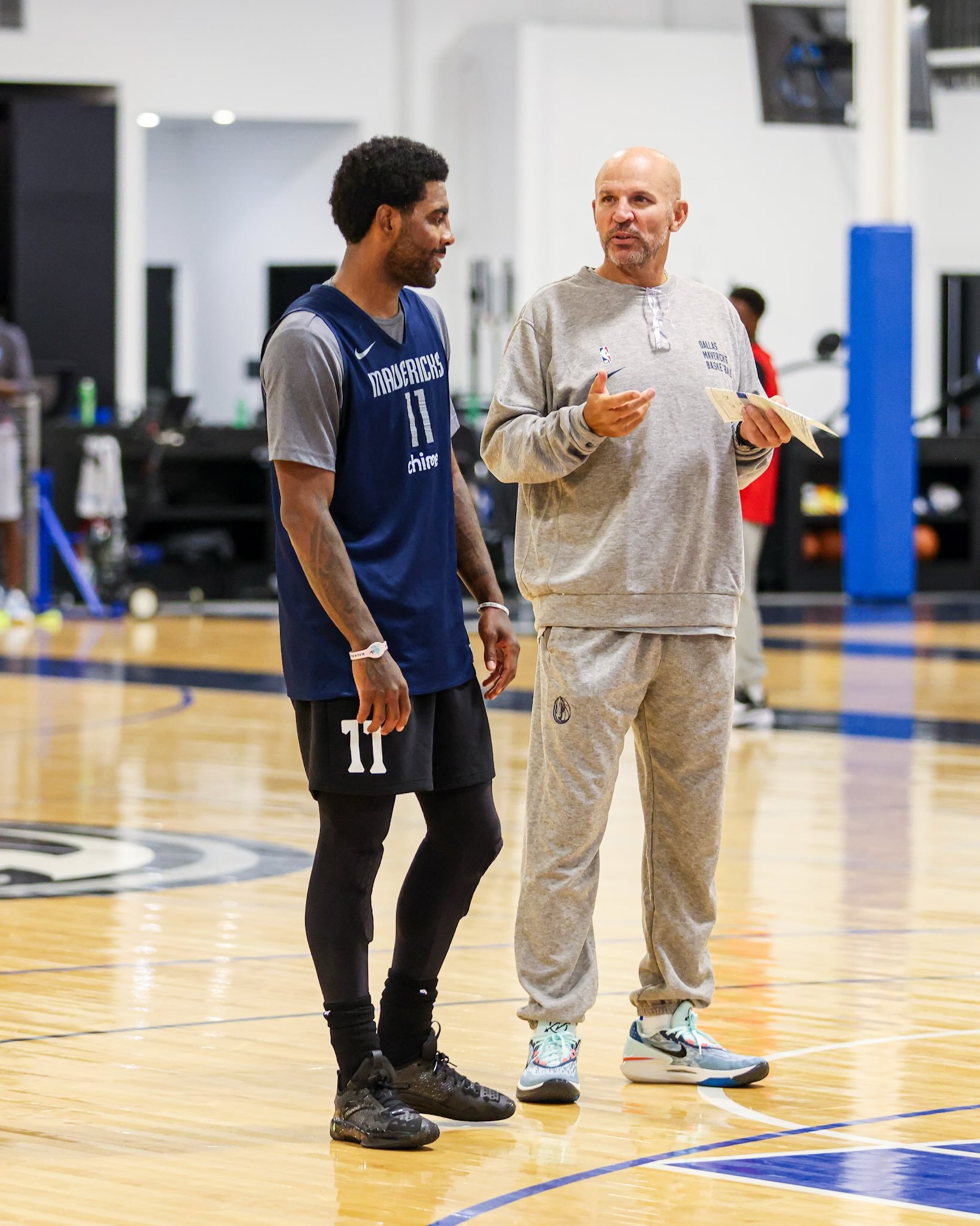 你不孤单，有晚安文哥努力康复的第441天！nba欧文