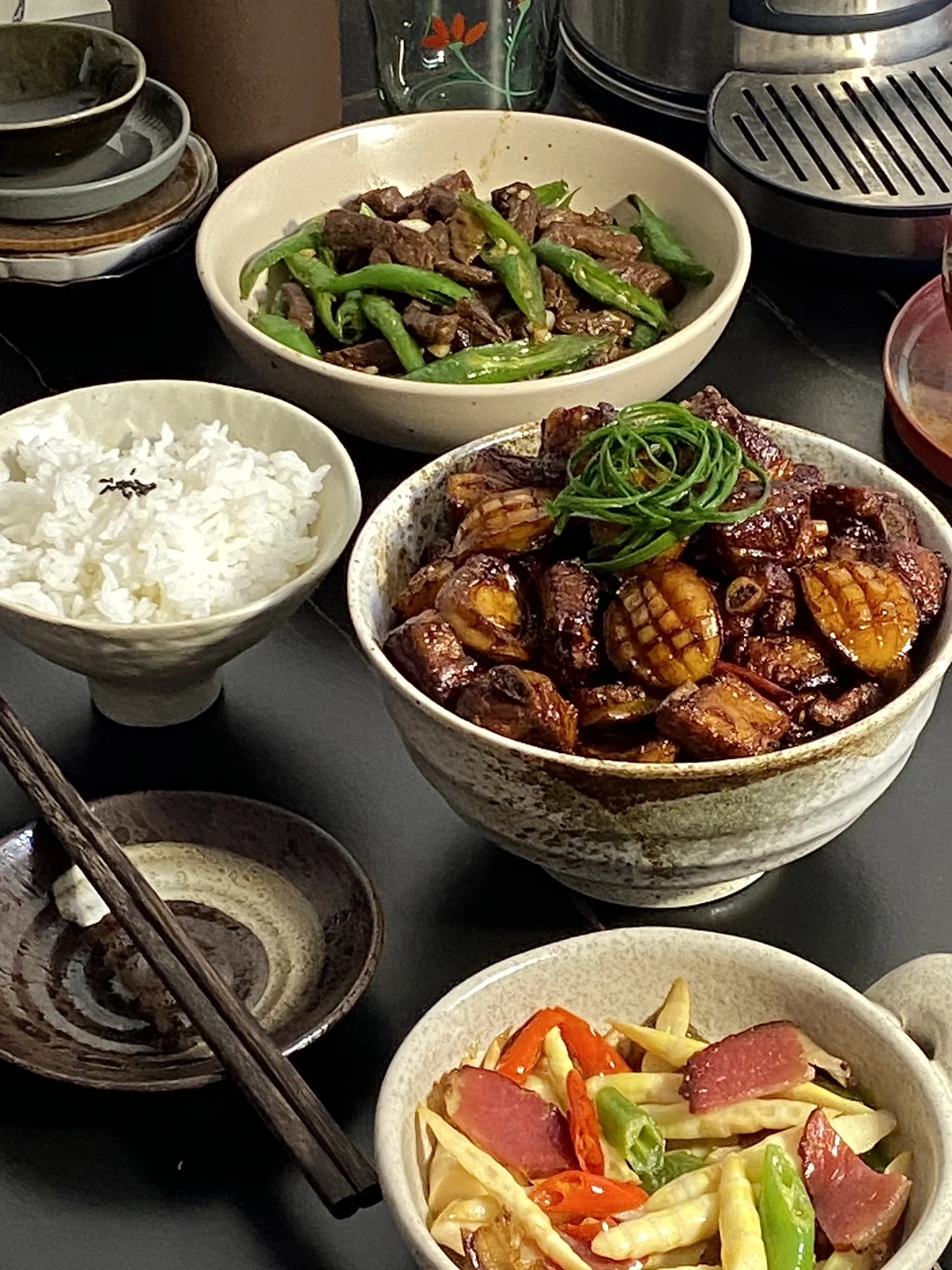 今日菜谱📜鲍鱼烧小排 杭椒牛柳 酸辣笋尖🥢