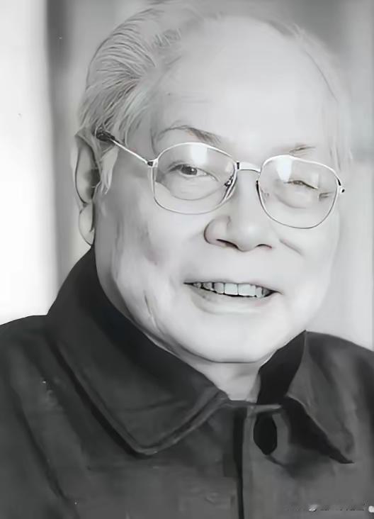 1949年冬天一个特别冷的夜晚，中共地下党员马识途刚回到自己住的老公馆，房东家的