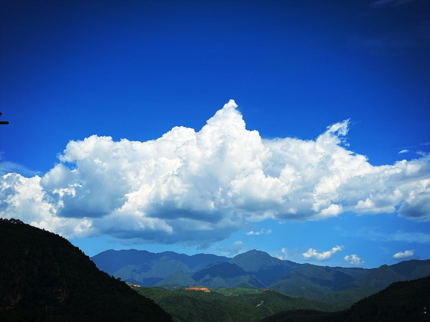 烽火硝烟起云端黄财神冒个泡 ​​​