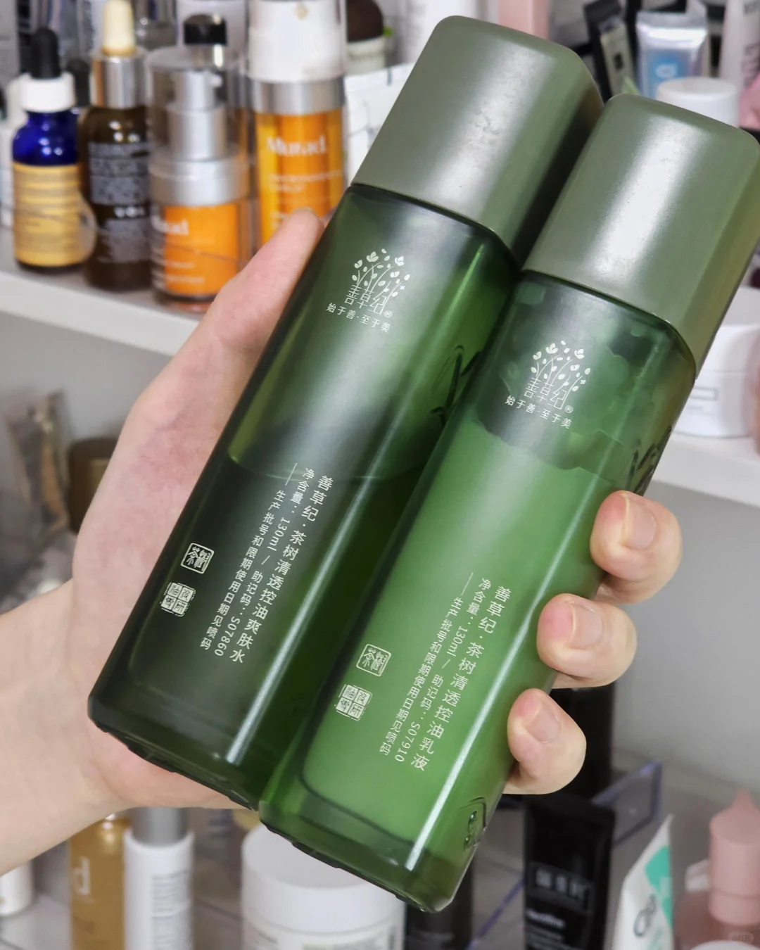 一般不给油皮推荐水乳 除非它特适合油皮