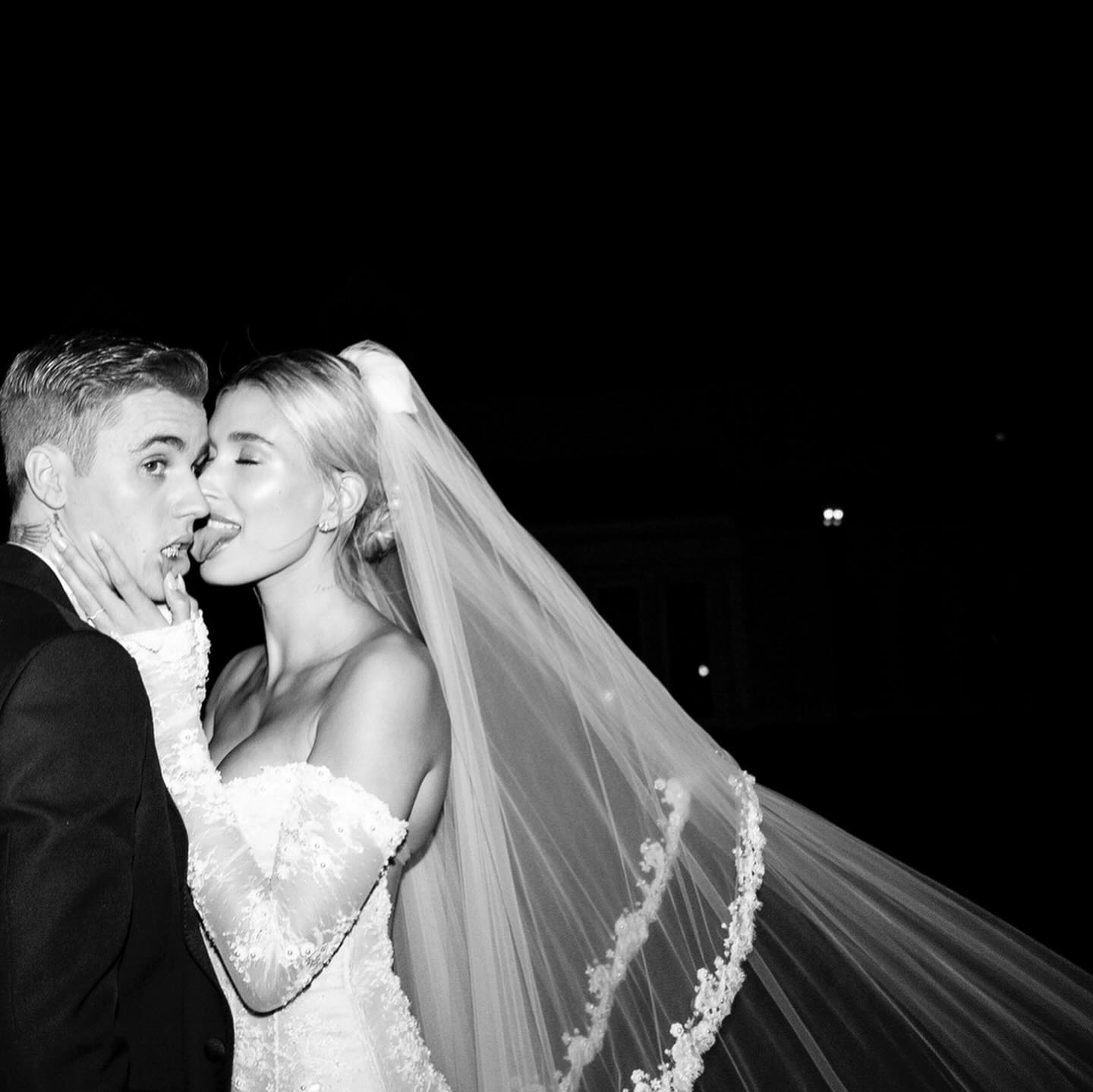 贾斯汀比伯Justin Bieber曝光和海莉比伯结婚未释出超甜旧照！[亲亲][