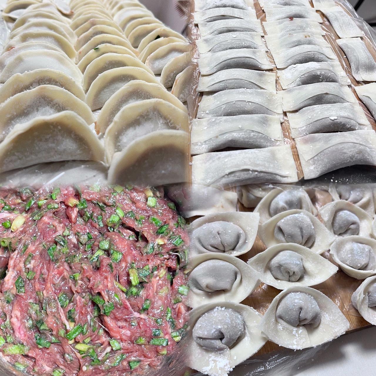 韭菜虾仁牛肉馅，跟妈妈学来的万能肉馅
真的太万能了；最近用这个馅儿包了馄饨、饺子