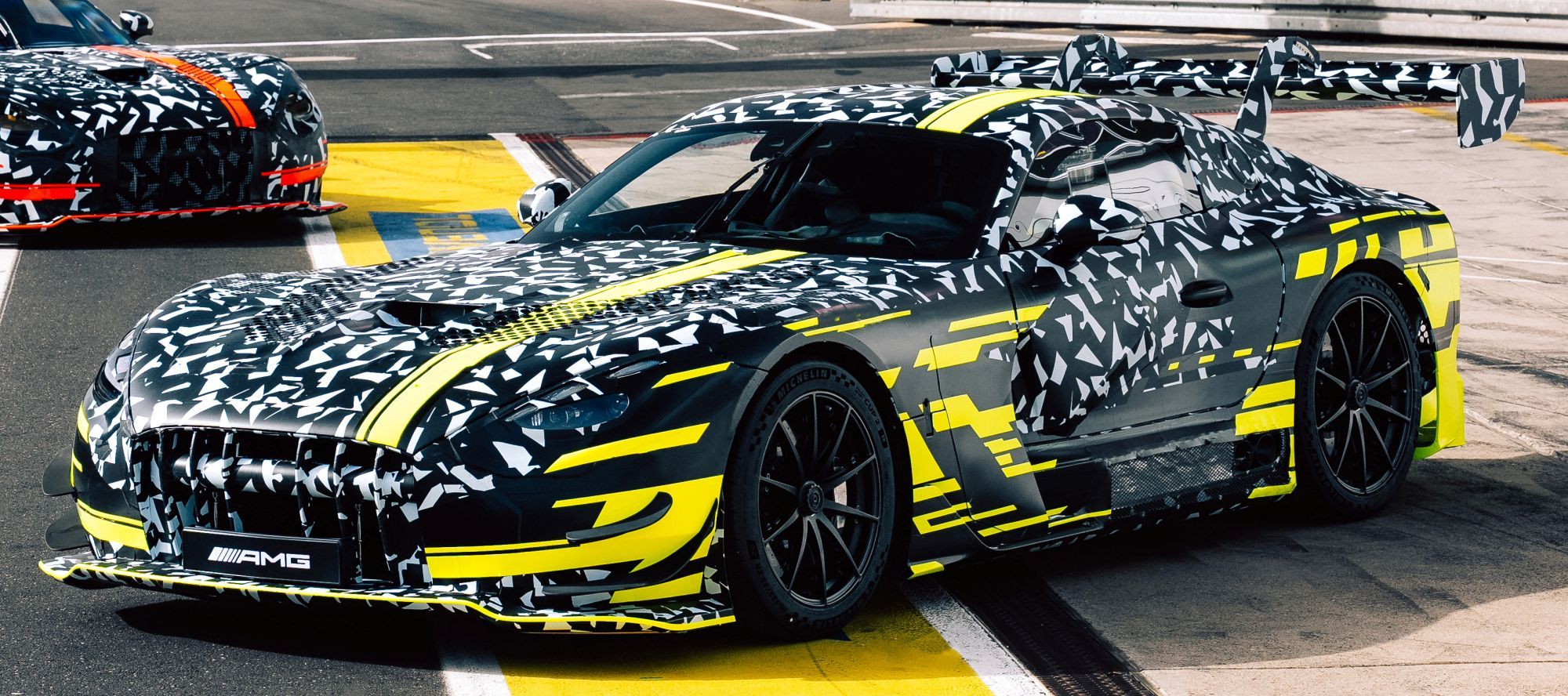 梅赛德斯-AMG将推出有史以来最激进的Black Series现行AMG GT轿