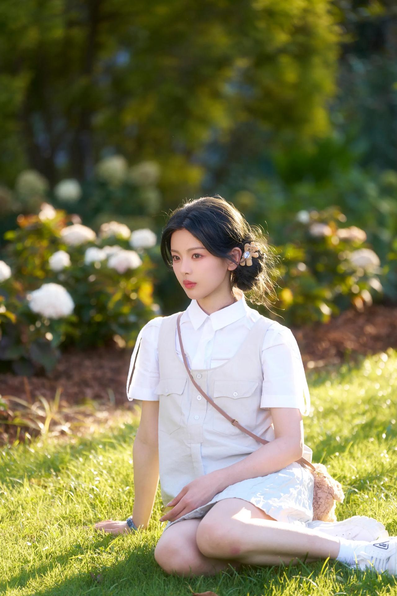 自然、花朵还有和煦的阳光都和杨超越很适配[心]
#杨超越# #说TA# #娱乐#
