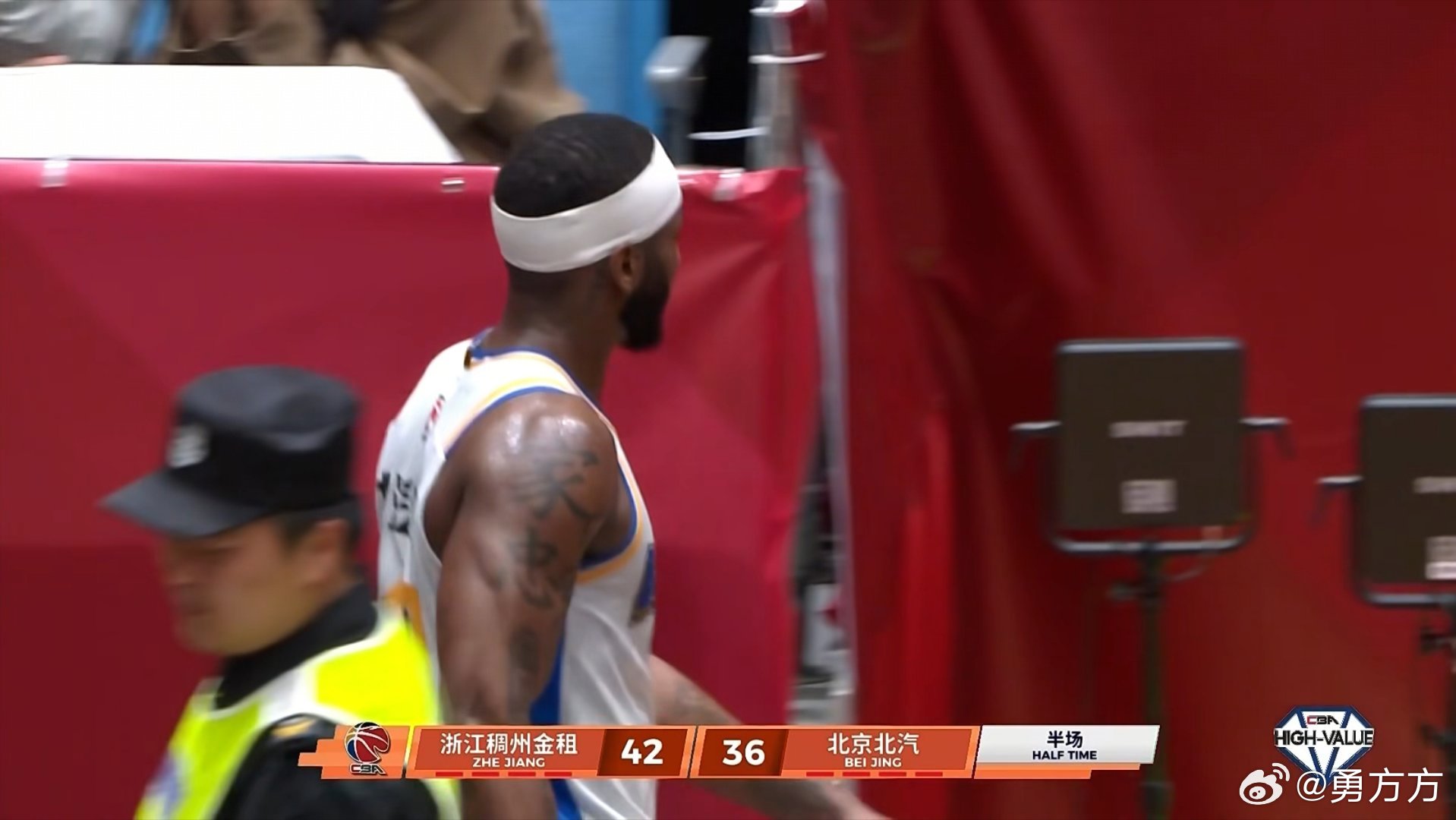 浙江男篮vs北京男篮上半场还是进攻端问题略大，三分9中1...杰曼的勉强攻有点多