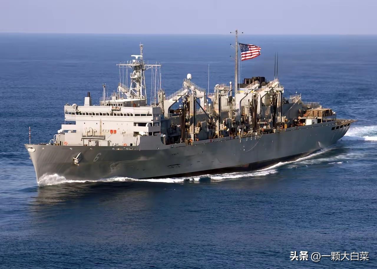 伊朗反舰导弹命中美军4.8万吨美军战斗支援舰！当地时间2月28日，央视新闻报道称