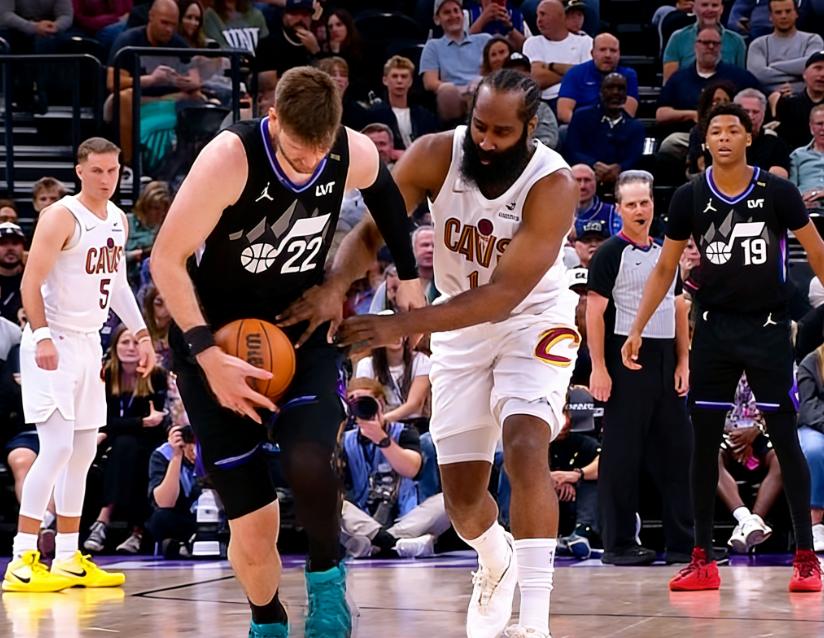 爵士真的是捡到宝了！
24届次轮秀菲利波夫斯基已经开始打出来了，本场打骑士，半场