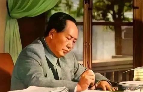 毛主席晚年最深切的忧患：为何他始终警惕资本主义复辟？
 
——一位人民领袖对国家