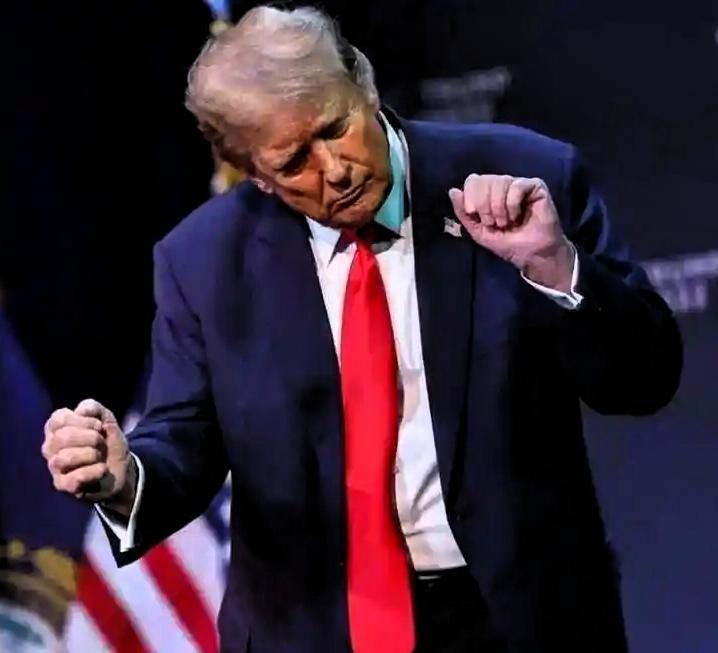 真的很难想象，还有什么是特朗普不敢做的！从明目张胆支持国际通缉犯内塔尼亚胡，到满