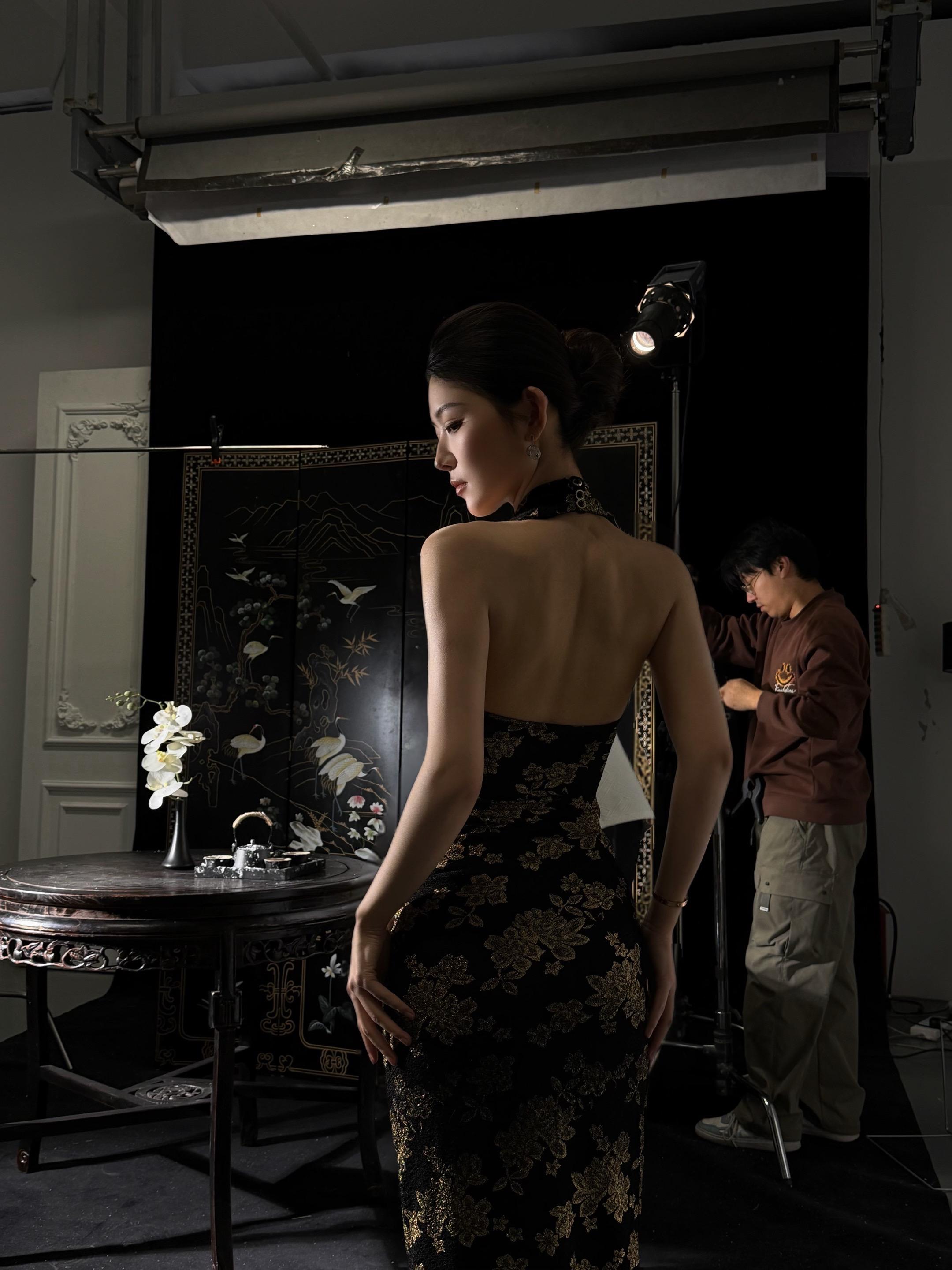 过来给你二妈请安