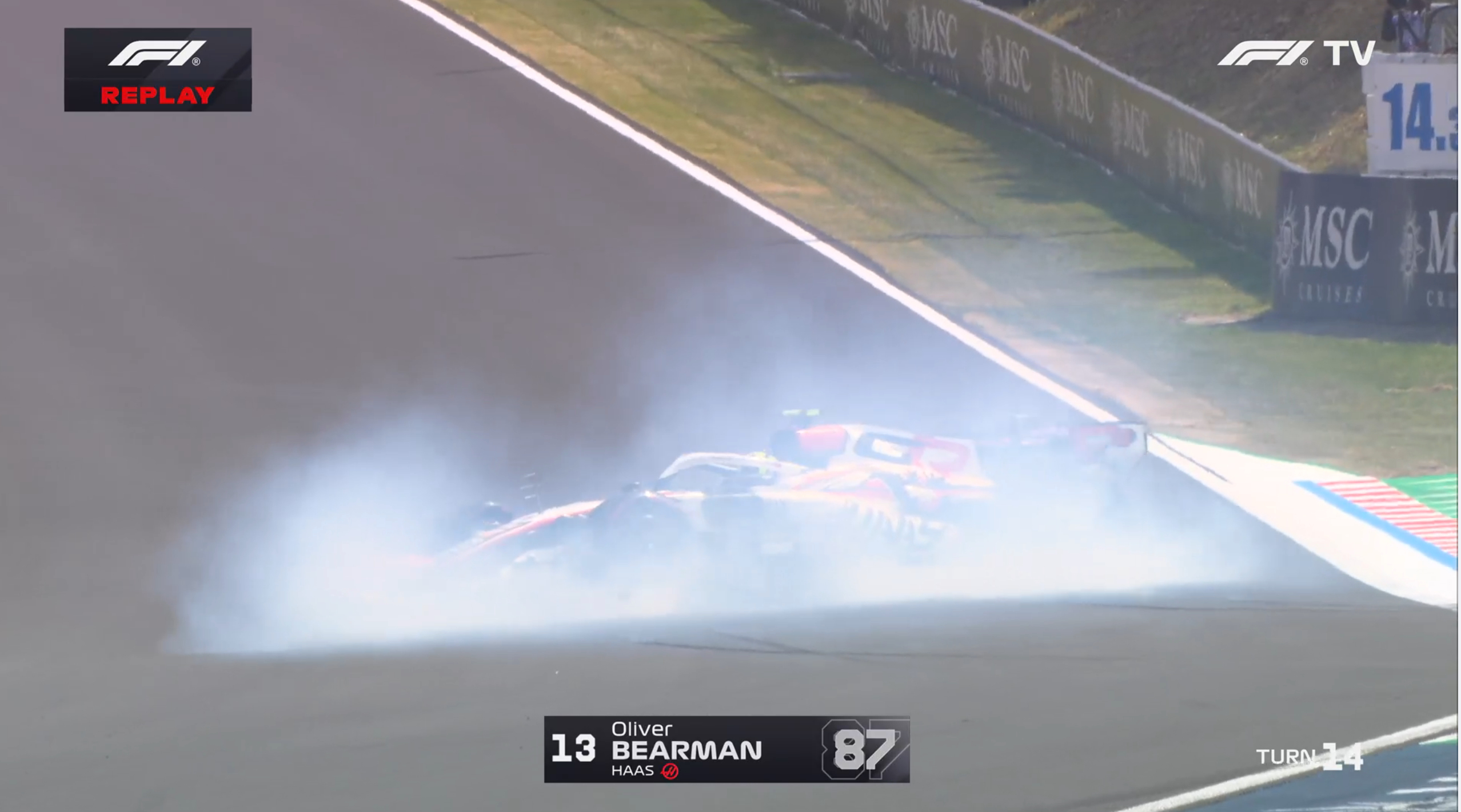 贝尔曼在14号弯高速失控，险些撞墙拉塞尔锐评：不错的救车F12026F1日本大奖