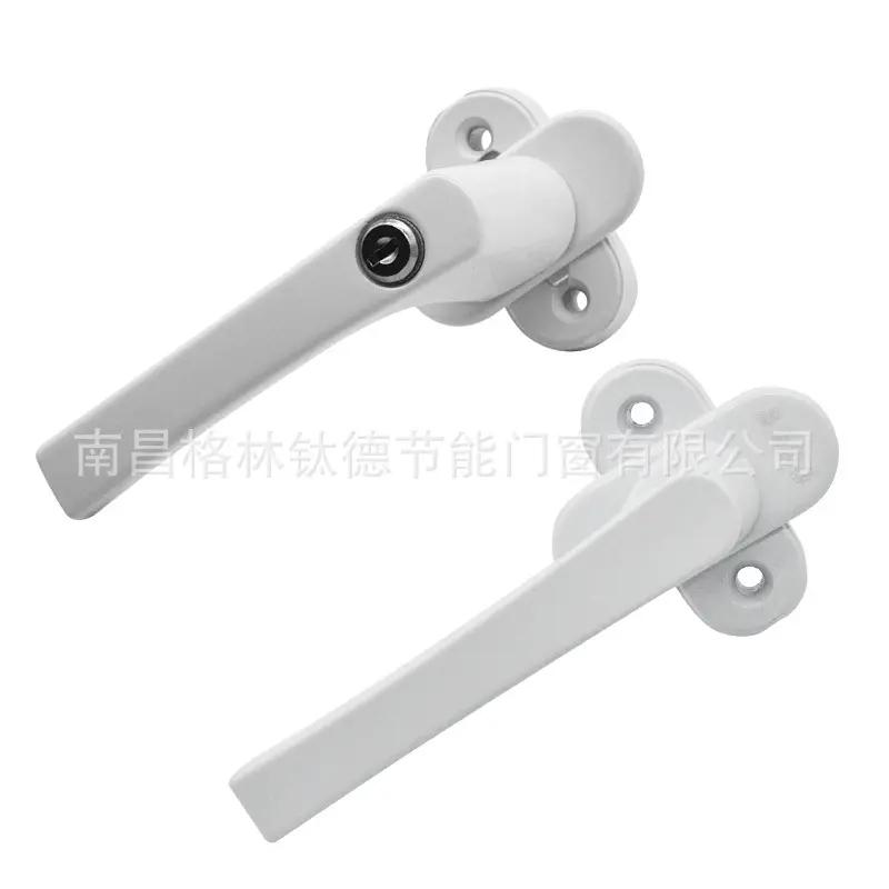 窗户执手怎么选？这几点帮你避坑 这款格林钛德的窗户执手适合现代简约风格窗户。材质