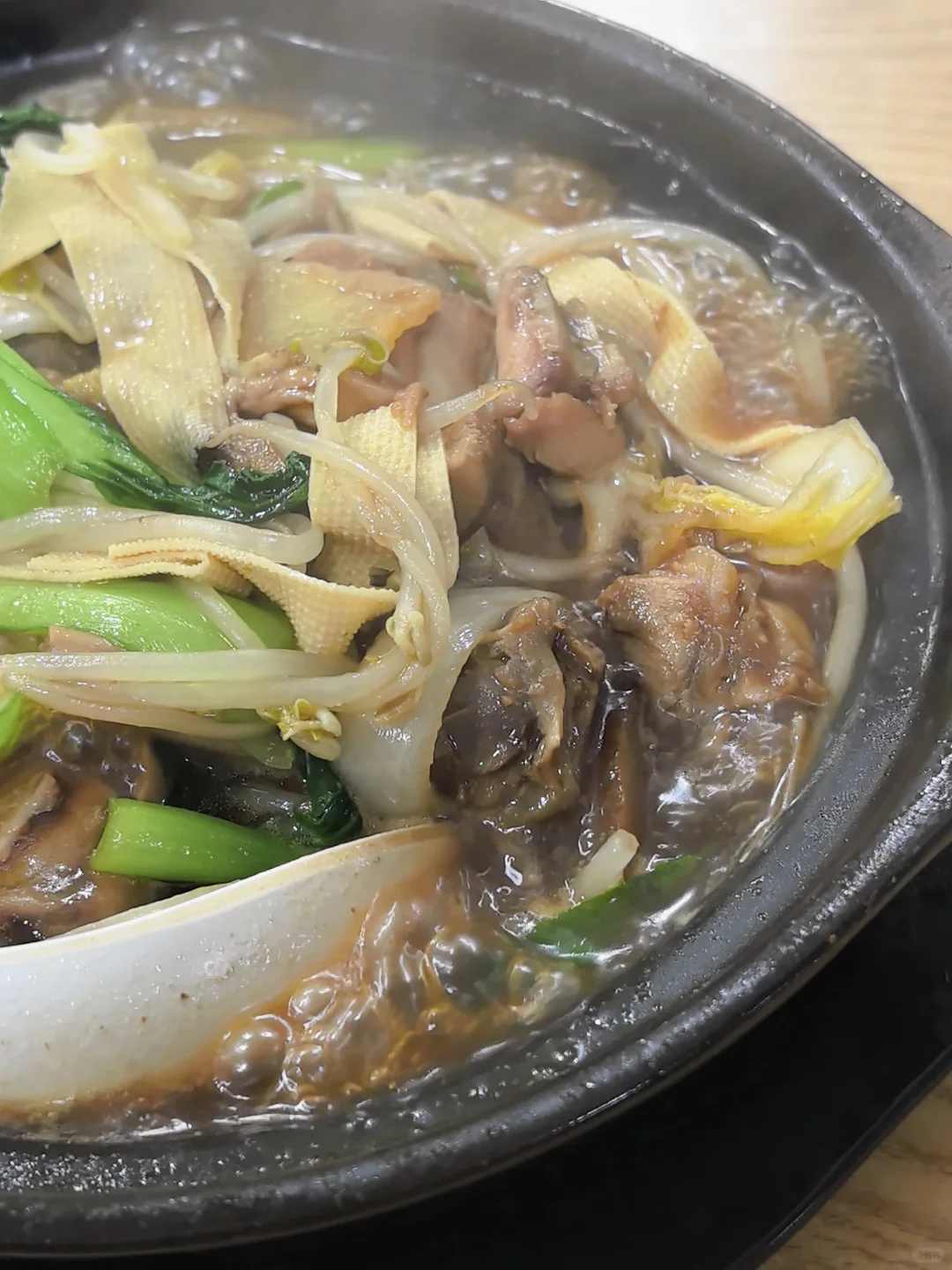 白泉好吃的黄焖鸡米饭