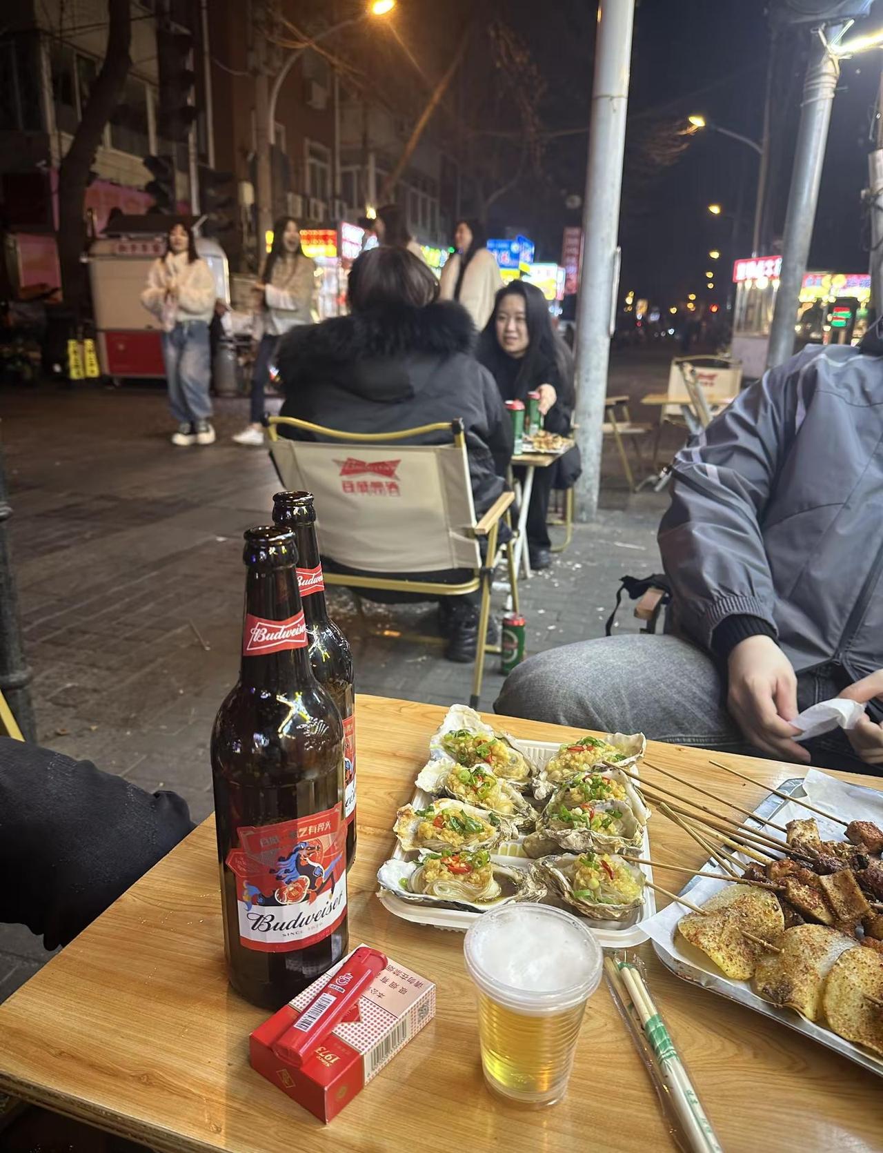 我想 终会有一天 与你漫步在天津的街头坐在路边喝点小酒