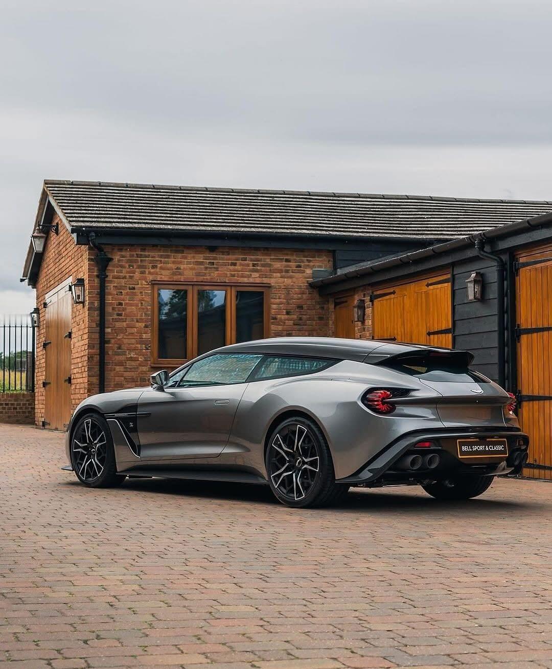 给大家来点养眼的阿斯顿马丁Vanquish Zagato Shooting Br