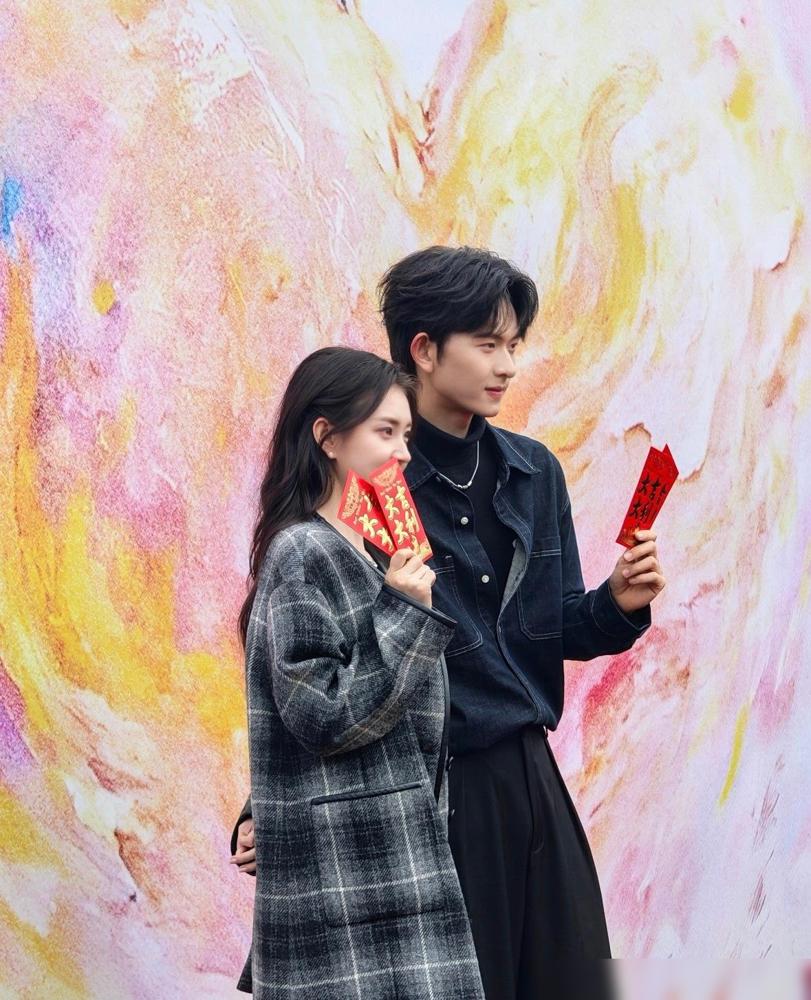 吻戏连续NG三次就请全组喝一个月奶茶，郭宇欣这招约法三章刚拍在桌上，陈添祥的眼神