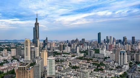 先说大家最关心的问题——多少分能上。2025年这所学校的分数可不低。拿江苏省来说