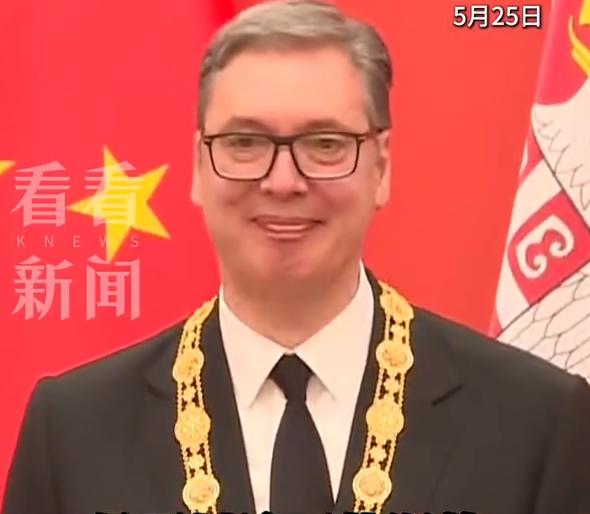 不哭，武契奇！武契奇访华期间，感动到哽咽，更是当着记者面直抒胸臆：男人最开心时是