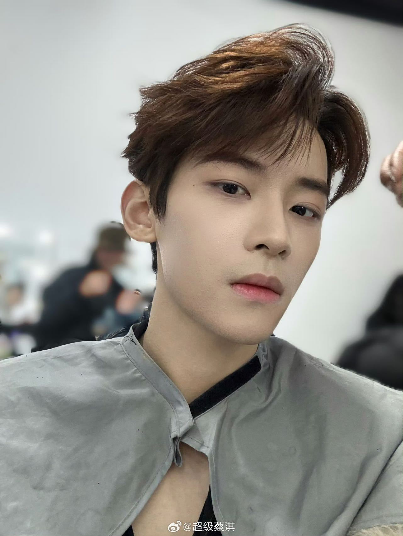 500场音乐剧小王子来给内娱上强度了 内娱真的有福了！蔡淇凭扎实音乐剧功底在魔力