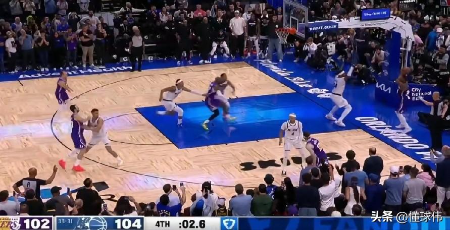 包夹老詹！班凯罗谈詹姆斯：

“最后我们的防守策略出了问题。”

“我们想要包夹